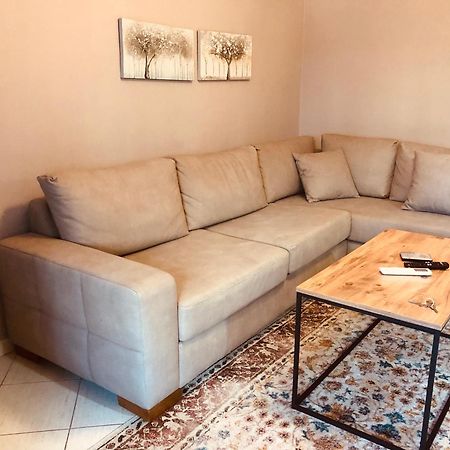 Qemal Stafa Apartment Tirana Bagian luar foto